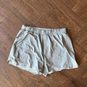 Lululemon Shorts Gray Sz L